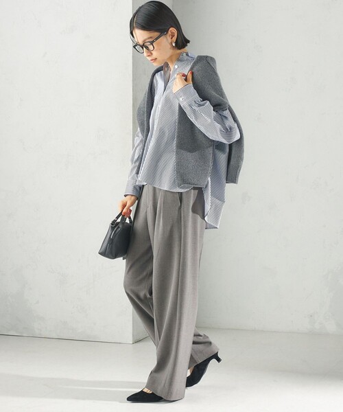 SHIPS(シップス)の「〈防シワ〉〈手洗い可能〉裏起毛 ストレッチ サキソニー タック パンツ(その他パンツ・レディース・ネイビー/ナチュラル/グレー・36/38)」の11枚目の写真