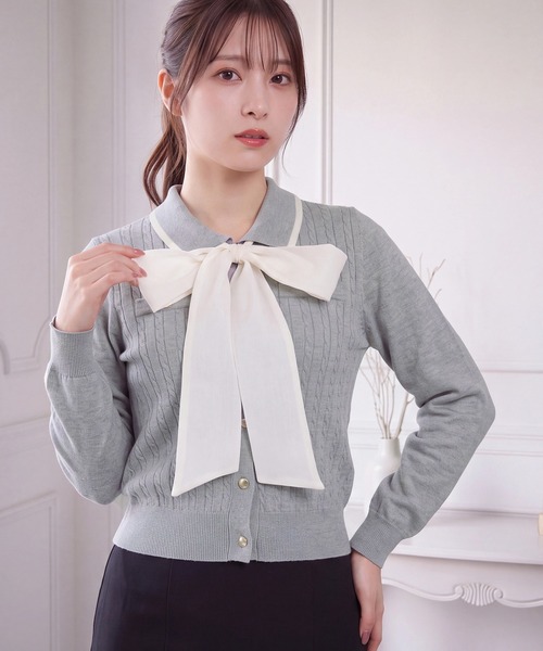 ASTORIA ODIER(アストリアオディール)の「ラメシアーリボンタイケーブルポロニット(ニット/セーター・レディース・ホワイト/ライトグレー/ネイビー/ブラック・MEDIUM/LARGE)」の9枚目の写真