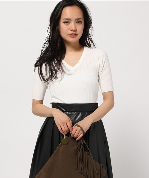 MOUSSY（マウジー）の「Vneck Rib tops（ニット/セーター・レディース・イエロー/ブルー/トップグレー/オフホワイト・FREE）」の13枚目の写真