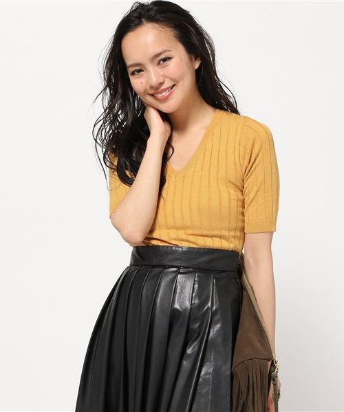 MOUSSY（マウジー）の「Vneck Rib tops（ニット/セーター・レディース・イエロー/ブルー/トップグレー/オフホワイト・FREE）」の7枚目の写真