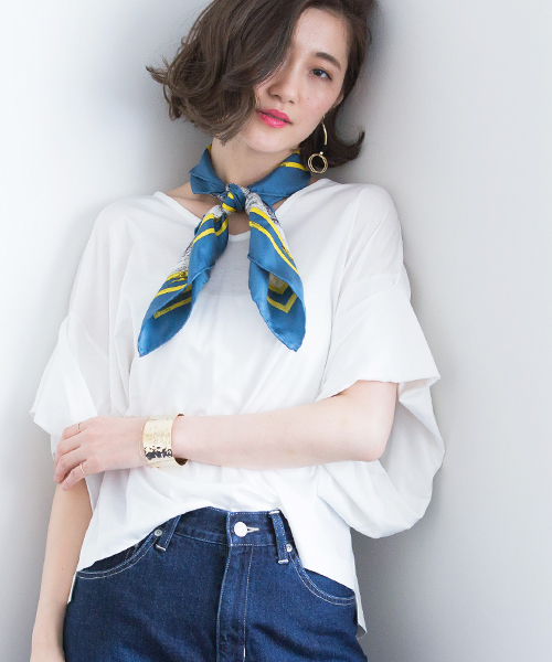 STUDIOUS(ステュディオス)の「袖コンシャスカットソー(Tシャツ/カットソー・レディース・ベージュ/イエロー/オフホワイト/ブラック/ピンク/カーキ/レッド・FREE)」の1枚目の写真