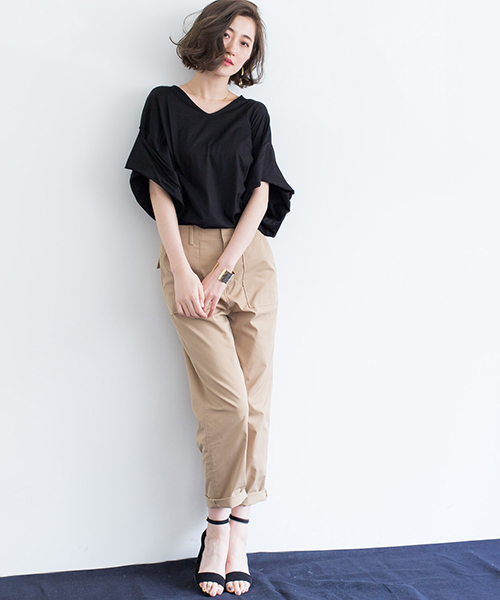 STUDIOUS(ステュディオス)の「袖コンシャスカットソー(Tシャツ/カットソー・レディース・ベージュ/イエロー/オフホワイト/ブラック/ピンク/カーキ/レッド・FREE)」の19枚目の写真