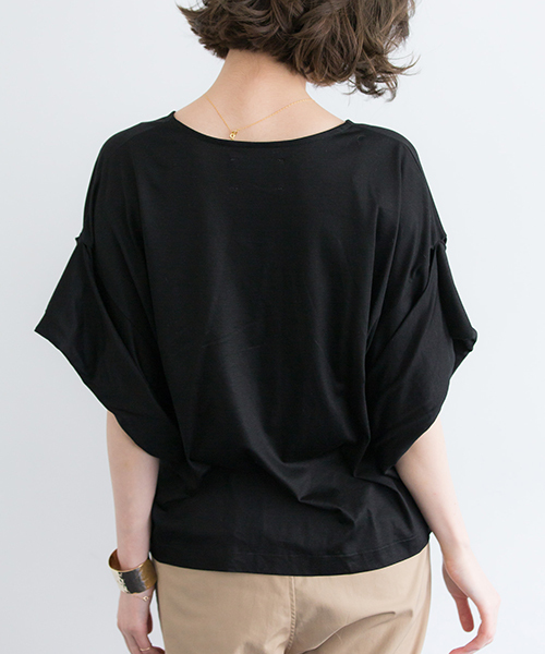 STUDIOUS(ステュディオス)の「袖コンシャスカットソー(Tシャツ/カットソー・レディース・ベージュ/イエロー/オフホワイト/ブラック/ピンク/カーキ/レッド・FREE)」の15枚目の写真