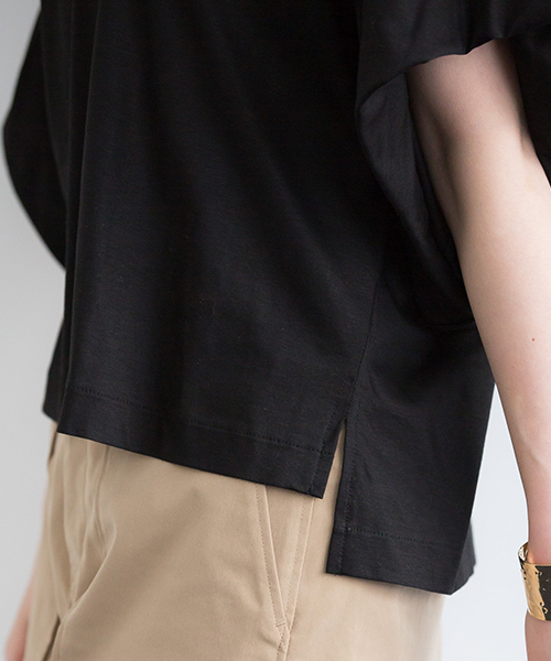 STUDIOUS(ステュディオス)の「袖コンシャスカットソー(Tシャツ/カットソー・レディース・ベージュ/イエロー/オフホワイト/ブラック/ピンク/カーキ/レッド・FREE)」の9枚目の写真