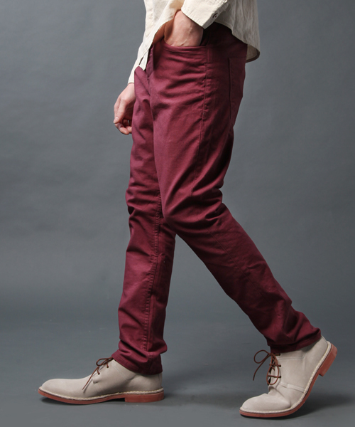 NANO universe（ナノユニバース）の「NUテーパードカラーパンツ　チノ（チノパンツ・メンズ・ホワイト/ブラック/グレー/ベージュ/グリーン/ライトカーキ/ネイビー/ボルドー・36/38/40）」の10枚目の写真