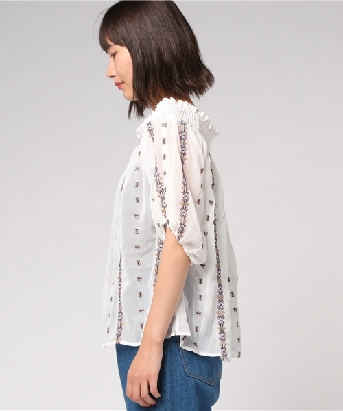 one after another NICE CLAUP（ワンアフターアナザーナイスクラップ）の「カラフル刺繍ブラウス（シャツ/ブラウス・レディース・オフホワイト/ブラック/イエロー・FREE）」の5枚目の写真