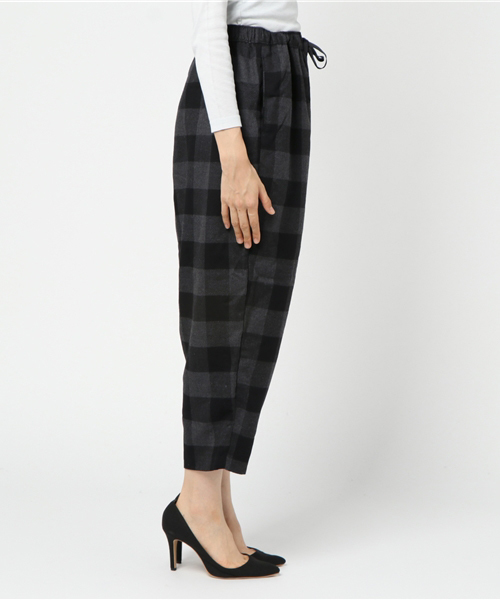 niko and...(ニコアンド)の「TRコクーンシャムパンツ【niko and ...】(その他パンツ・レディース・ブラック/グレー/カーキ/チャコール・4/3)」の6枚目の写真