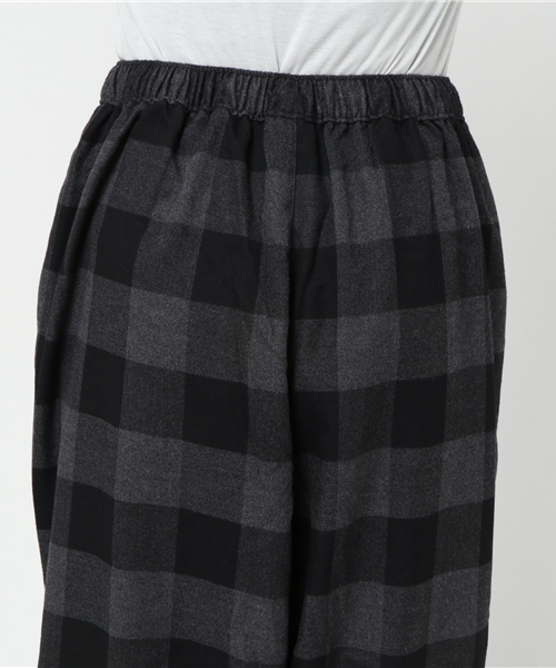 niko and...(ニコアンド)の「TRコクーンシャムパンツ【niko and ...】(その他パンツ・レディース・ブラック/グレー/カーキ/チャコール・4/3)」の9枚目の写真