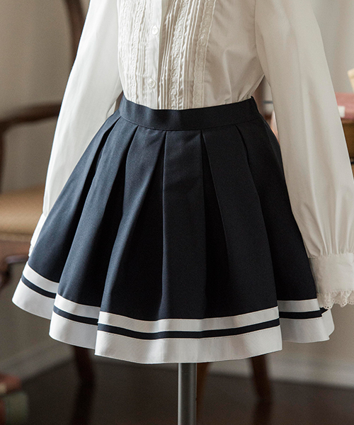 Catherine Cottage（キャサリンコテージ）の「ノーカラーお嬢様アンサンブルスーツセット（セットアップ・キッズ・ホワイト/ネイビー・130LL/110/120/130）」の12枚目の写真