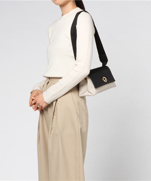 PLAIN CLOTHING（プレーンクロージング）の「バイカラー3wayバッグ（ショルダーバッグ・レディース・カーキ/キャメル/ブラック・FREE）」の6枚目の写真