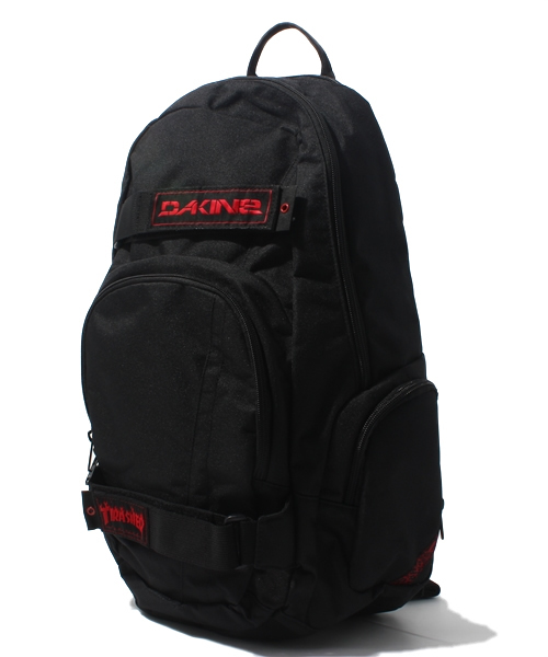 BEAMS（ビームス）の「DAKINE×THRASHER MAGAZINE / アトラス（バックパック/リュック・メンズ・ブラック・ONE SIZE）」の2枚目の写真