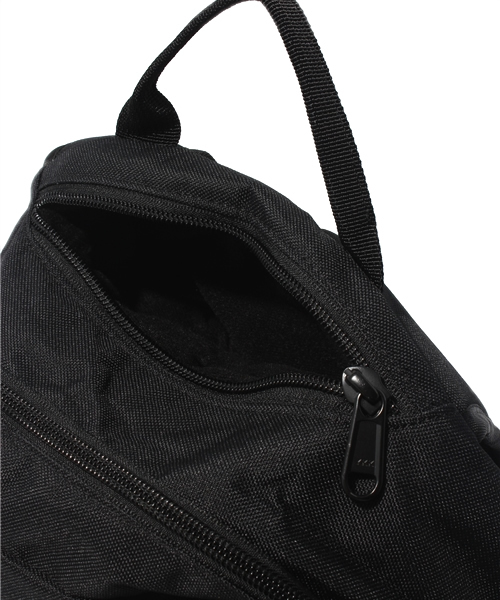 BEAMS（ビームス）の「DAKINE×THRASHER MAGAZINE / アトラス（バックパック/リュック・メンズ・ブラック・ONE SIZE）」の9枚目の写真