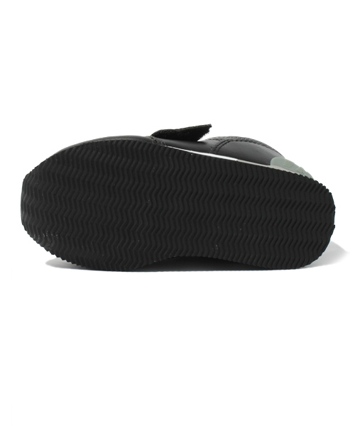 NANO universe（ナノユニバース）の「New Balance(ニューバランス) / Kids レザーベルクロスニーカー（スニーカー・キッズ・ブラック/ホワイト/レッド・12/13/14/15 ）」の5枚目の写真