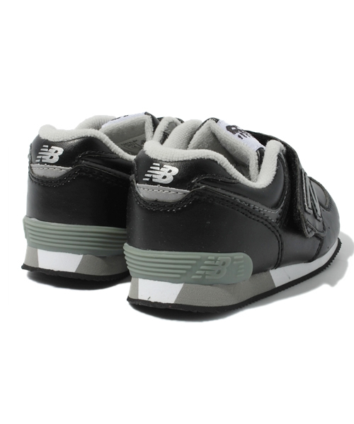 NANO universe（ナノユニバース）の「New Balance(ニューバランス) / Kids レザーベルクロスニーカー（スニーカー・キッズ・ブラック/ホワイト/レッド・12/13/14/15 ）」の6枚目の写真