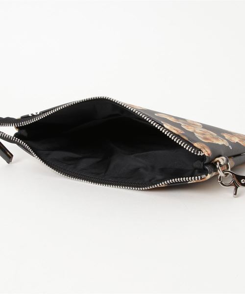 ミルクボーイ LAND by MILKBOY NEVER BEAR クマ柄ポーチ LAND by MILKBOY（ランドバイミルクボーイ）の「【LAND by