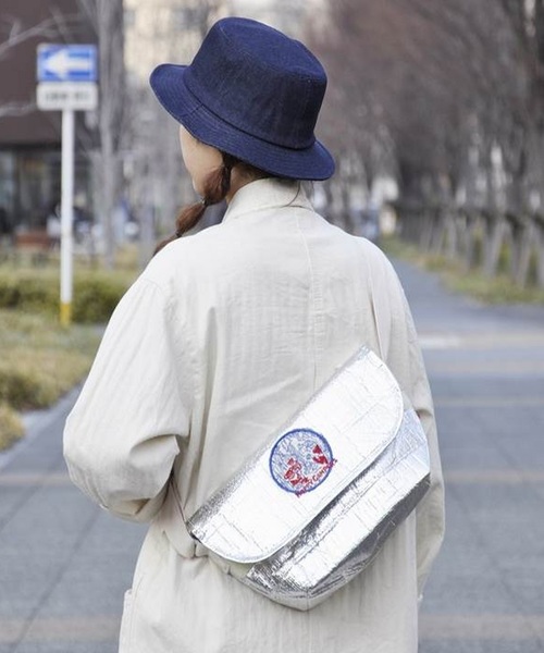 セール Bandwagon バンドワゴン X Grateful Dead グレイトフルデッド ショルダーバッグ メッセンジャーバッグ 保冷 フェス アウトドア キャンプ The Little Ride メッセンジャーバッグ Bandwagon バンドワゴン のファッション通販 Zozotown