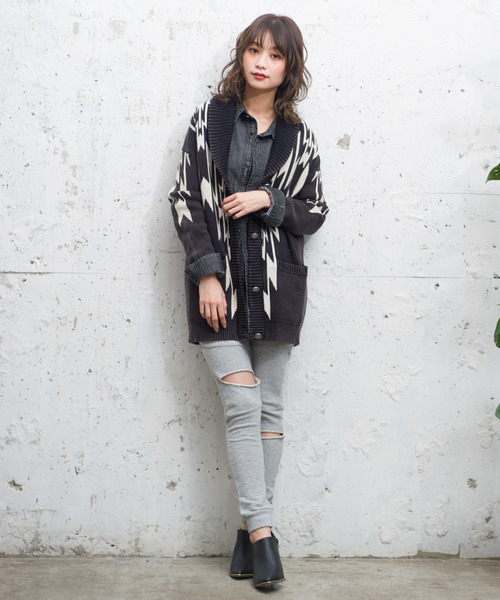 ROGER AND RAW(ロジャーアンドロウ)の「Roger&Raw/ネイティブJQインディゴカーディガン(カーディガン/ボレロ・レディース・ブラック/ネイビー/ブルー・M)」の4枚目の写真