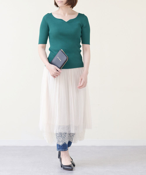 menue(メヌエ)の「freely(フリーリー) 幅広 4E ポインテッドトゥ チャンキーヒール パンプス(パンプス・レディース・グレイッシュベージュ/その他/ピンクベージュ/ライトグレー/アイボリー/ブラック系その他/ブラック系その他2/ブラック/ベージュ系その他/ダークブラウン/スモークピンク・24.5cm/25.0cm/23.0cm/26.0cm/23.5cm/22.0cm/24.0cm/25.5cm/22.5cm/21.5cm)」の17枚目の写真