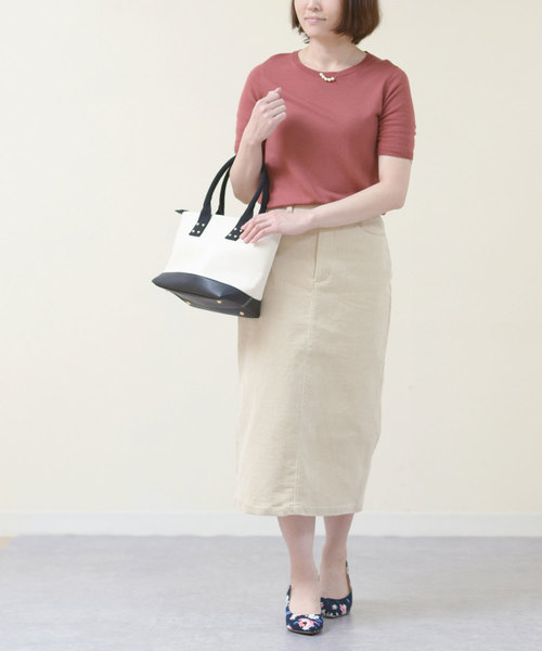 menue(メヌエ)の「freely(フリーリー) 幅広 4E ポインテッドトゥ チャンキーヒール パンプス(パンプス・レディース・グレイッシュベージュ/その他/ピンクベージュ/ライトグレー/アイボリー/ブラック系その他/ブラック系その他2/ブラック/ベージュ系その他/ダークブラウン/スモークピンク・24.5cm/25.0cm/23.0cm/26.0cm/23.5cm/22.0cm/24.0cm/25.5cm/22.5cm/21.5cm)」の14枚目の写真