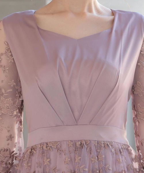 Primazel（プリマゼル）の「花柄刺繍レースシアーミモレ丈パーティドレス（ドレス・レディース・グレイッシュベージュ/ネイビー/モカ・L/M）」の6枚目の写真