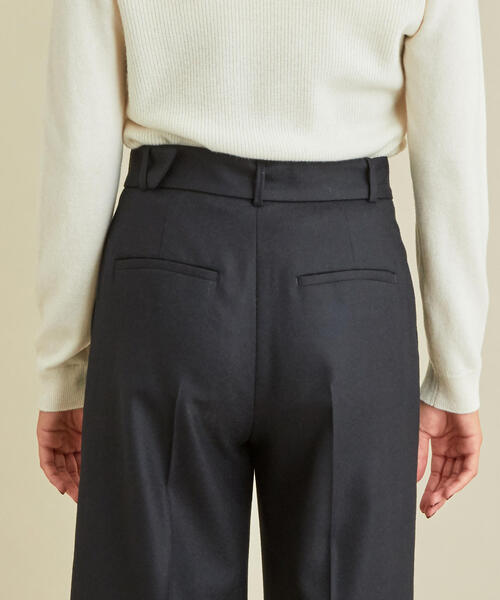 BEAUTY&YOUTH UNITED ARROWS(ビューティーアンドユースユナイテッドアローズ)の「BY∴ ウールタックベルトワイドパンツо(その他パンツ・レディース・オフホワイト/ネイビー/ライトブルー・SMALL/MEDIUM)」の4枚目の写真