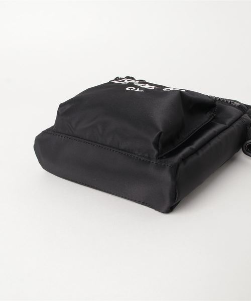 OY(オーワイ)の「3ロゴミニクロスサコッシュバッグ/BAG(ボディバッグ/ウエストポーチ・メンズ・ブラック・FREE)」の7枚目の写真