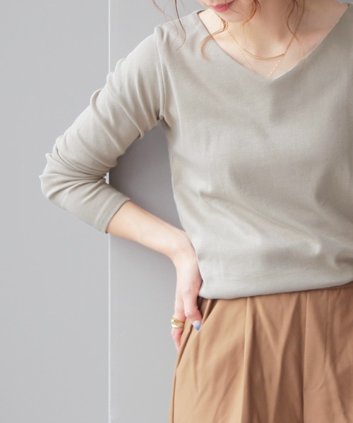 reca（レカ）の「シンプルVネックカットソー（Tシャツ/カットソー・レディース・オフホワイト/ブラック/グレイッシュベージュ/カーキ・M/L）」の9枚目の写真