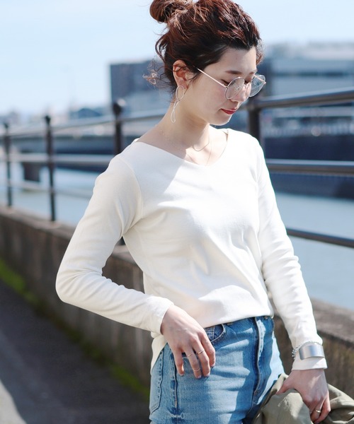 reca（レカ）の「シンプルVネックカットソー（Tシャツ/カットソー・レディース・オフホワイト/ブラック/グレイッシュベージュ/カーキ・M/L）」の17枚目の写真