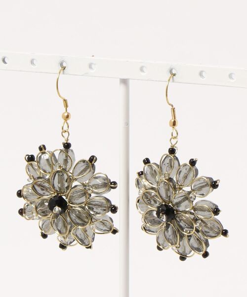 チャイハネ(チャイハネ)の「【チャイハネ】ガラスビーズピアス(ピアス(両耳用)・レディース・ブラック/ブルー/グリーン/ライトブルー/オレンジ/レッド/ホワイト・FREE)」の9枚目の写真