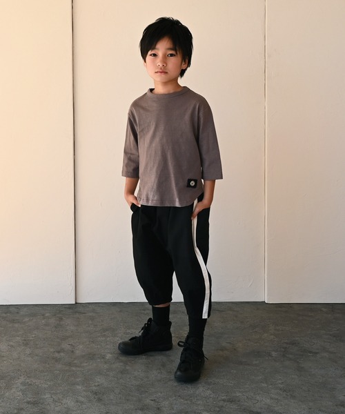 ZERO standerd（ゼロスタンダード）の「ゼロスタンダード ビッグロングTシャツ（Tシャツ/カットソー・キッズ・ピンク/ブラック/チャコールグレー/ブラウン/サンドベージュ・100cm/130cm/95cm/150cm/80ｃｍ/110cm/140cm/90cm/160cm/120cm）」の3枚目の写真