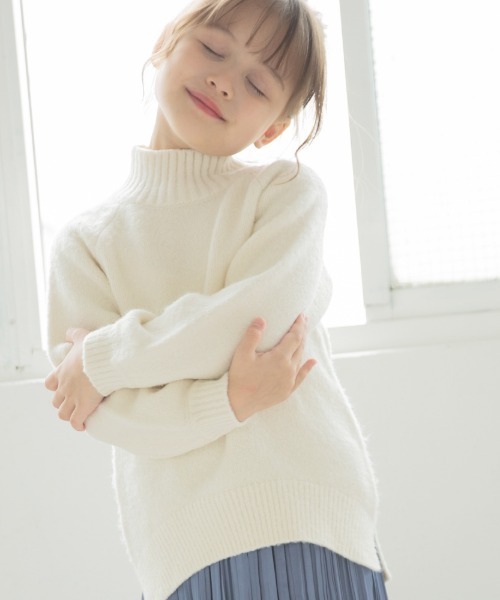 GLOBAL WORK（グローバルワーク）の「【キッズ】Hug meフワフワニットプルオーバー/885268（ニット/セーター・キッズ・ミント/ゴールド/ピンク系その他/ホワイト/ダークブラウン/ベージュ/ライトパープル/スカイブルー・100cm/130cm/140cm/110cm/120cm）」の3枚目の写真