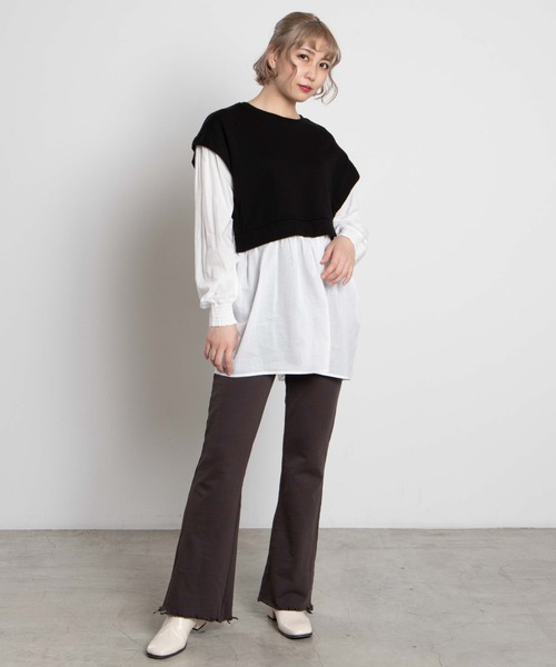 WEGO(ウィゴー)の「WEGO/ダメージフレアパンツ(スラックス・レディース・スミクロ・FREE)」の2枚目の写真