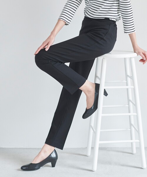 grove（グローブ）の「やわここち（Ｒ）Ｖカットパンプス５５（パンプス・レディース・サックスブルー系3/アイボリー系4/ベージュ系3/ブラック・30/35/45/50/25/40/20）」の2枚目の写真