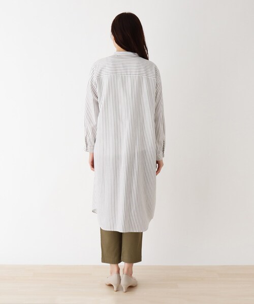 SHOO・LA・RUE（シューラルー）の「◆セルロースバンドカラーワンピース（ワンピース・レディース・カーキ/サンドベージュ/ブラック系2/ネイビー系2・02/03/04/05）」の7枚目の写真