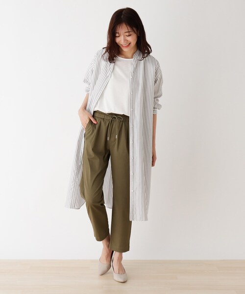 SHOO・LA・RUE（シューラルー）の「◆セルロースバンドカラーワンピース（ワンピース・レディース・カーキ/サンドベージュ/ブラック系2/ネイビー系2・02/03/04/05）」の13枚目の写真