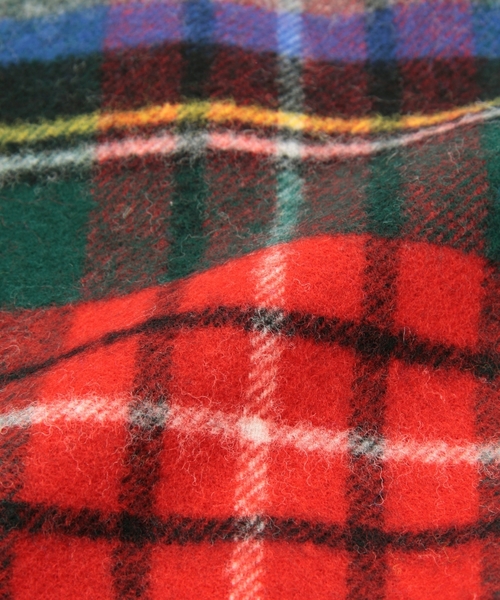 BEAUTY&YOUTH UNITED ARROWS（ビューティーアンドユースユナイテッドアローズ）の「BYBC ROYAL THISTLE タータンチェックストール（ストール/ショール・レディース・ダークグレー/レッド/ネイビー・フリー）」の5枚目の写真