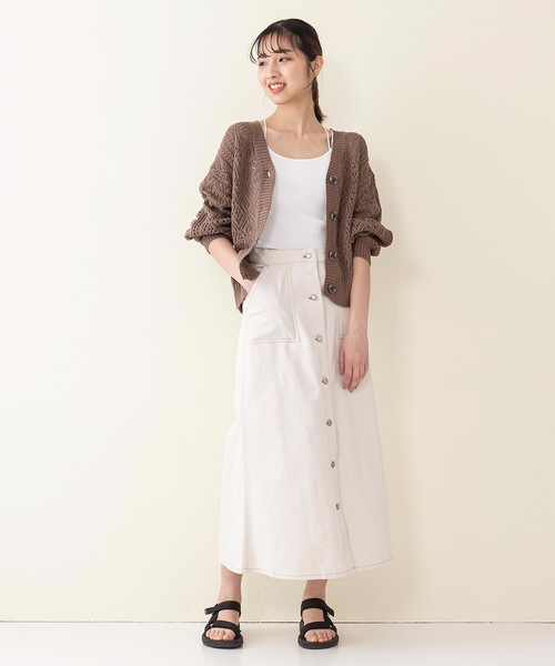 INNOCENT BLUE（イノセントブルー）の「【innocent blue/イノセントブルー】透かし柄  かぎ針編　Ｖネックカーデガン　ボリュームスリーブ　ドロップショルダー（カーディガン/ボレロ・レディース・ブルー/ライトグリーン/アイボリー/ブラック/ライトブラウン/ライトベージュ・MEDIUM）」の19枚目の写真