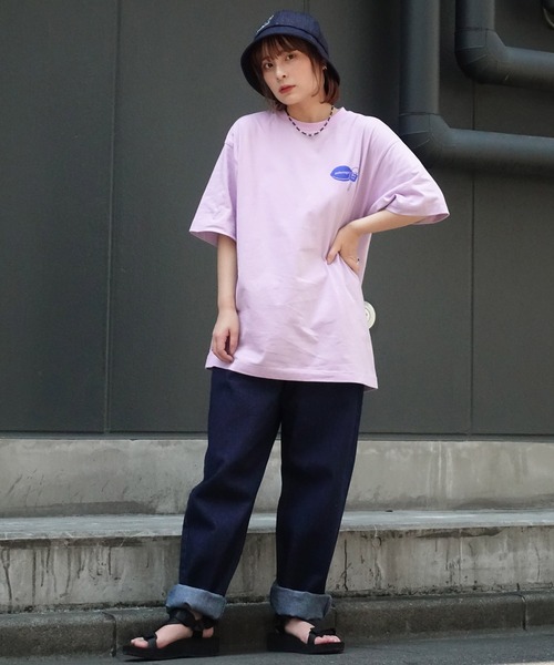 anown(アノン)の「ペロリンガール バックプリントオーバーサイズ 半袖Tシャツ【イラストレーター佐藤なつみ×anown 限定コラボ】(Tシャツ/カットソー・レディース・ホワイト/パープル・M/L)」の12枚目の写真