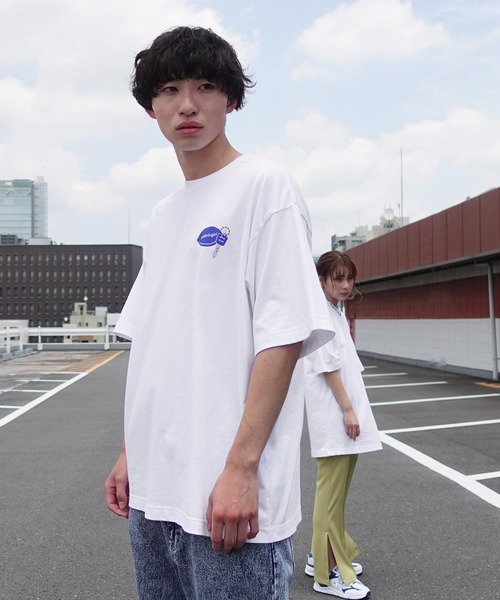 anown(アノン)の「ペロリンガール バックプリントオーバーサイズ 半袖Tシャツ【イラストレーター佐藤なつみ×anown 限定コラボ】(Tシャツ/カットソー・レディース・ホワイト/パープル・M/L)」の5枚目の写真