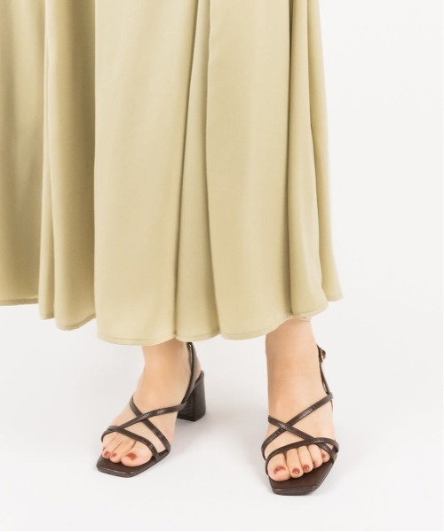 RANDA(ランダ)の「クロスストラップスクエアトゥサンダル(サンダル・レディース・ブラウン/クリーム/ミント/ブラック・SS/S/M/L/LL)」の7枚目の写真