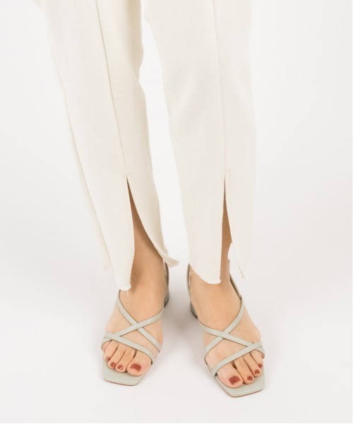 RANDA(ランダ)の「クロスストラップスクエアトゥサンダル(サンダル・レディース・ブラウン/クリーム/ミント/ブラック・SS/S/M/L/LL)」の10枚目の写真
