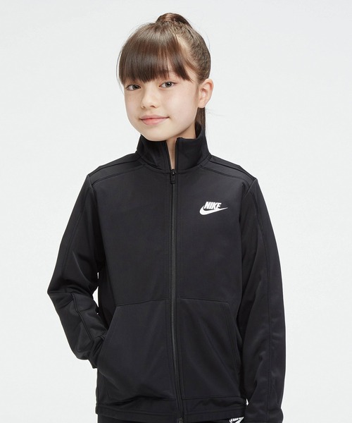 NIKE（ナイキ）の「ナイキ スポーツウェア ジュニアトラックスーツ / セットアップ / Nike Sportswear Big Kids' Tracksuit<130-170cm 展開>（セットアップ・キッズ・ブラック/ブラック系その他2/レッド/ネイビー/ブラック系その他3/パープル系その他/アッシュグレー・L/M/XS/XL/S/130/140/150/160/170）」の17枚目の写真
