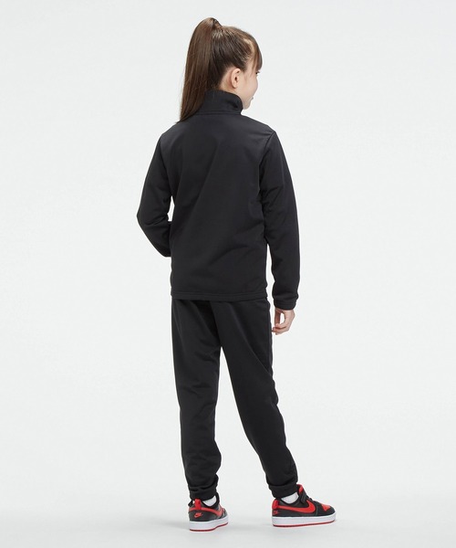 NIKE（ナイキ）の「ナイキ スポーツウェア ジュニアトラックスーツ / セットアップ / Nike Sportswear Big Kids' Tracksuit<130-170cm 展開>（セットアップ・キッズ・ブラック/ブラック系その他2/レッド/ネイビー/ブラック系その他3/パープル系その他/アッシュグレー・L/M/XS/XL/S/130/140/150/160/170）」の19枚目の写真
