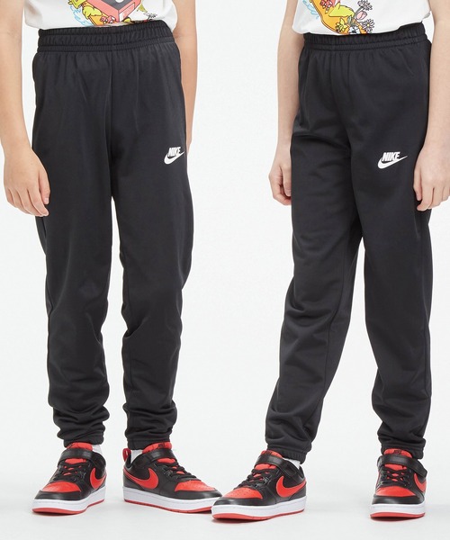 NIKE（ナイキ）の「ナイキ スポーツウェア ジュニアトラックスーツ / セットアップ / Nike Sportswear Big Kids' Tracksuit<130-170cm 展開>（セットアップ・キッズ・ブラック/ブラック系その他2/レッド/ネイビー/ブラック系その他3/パープル系その他/アッシュグレー・L/M/XS/XL/S/130/140/150/160/170）」の20枚目の写真