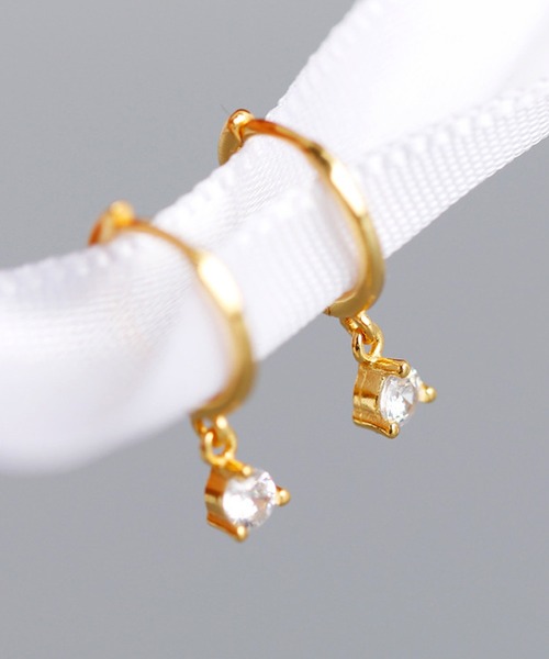 florist（フローリスト）の「【6種展開】小ぶりフープピアス（ピアス（両耳用）・レディース・ゴールド系その他2/シルバー系その他2/ゴールド系その他3/シルバー系その他3/ゴールド系その他4/シルバー系その他4/ゴールド系その他5/シルバー系その他5/ゴールド系その他6/シルバー系その他6/シルバー系その他7/ゴールド系その他7・FREE）」の11枚目の写真