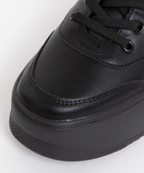 WEGO（ウィゴー）の「WEGO/ライトソールスニーカー（スニーカー・レディース・ホワイト/ブラック・SMALL/MEDIUM/LARGE）」の4枚目の写真