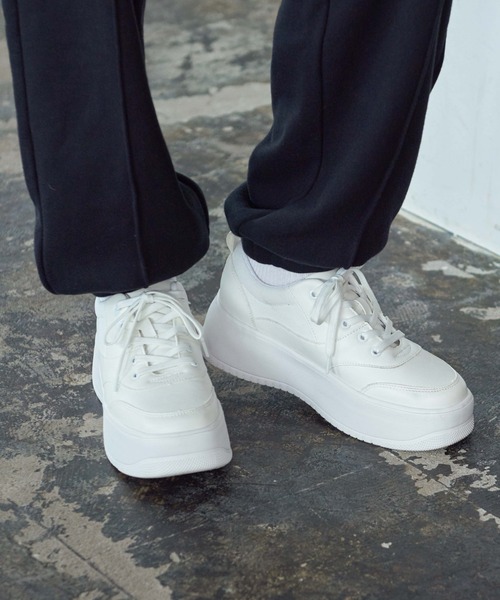 WEGO（ウィゴー）の「WEGO/ライトソールスニーカー（スニーカー・レディース・ホワイト/ブラック・SMALL/MEDIUM/LARGE）」の18枚目の写真