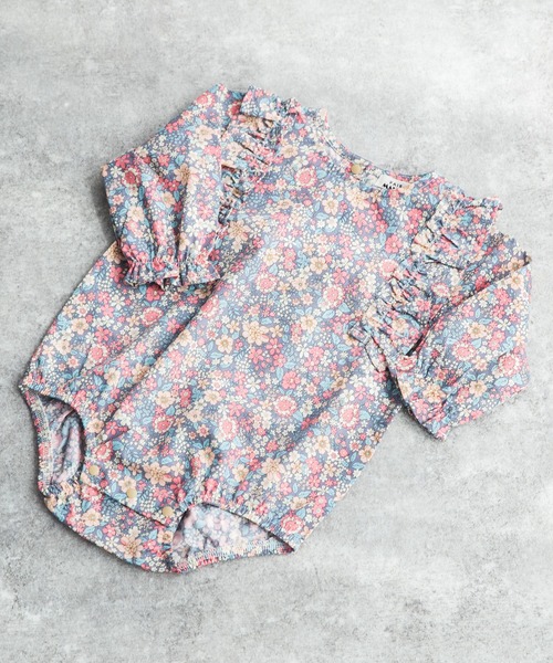 pairmanon（ペアマノン）の「【ベビー】フロントフリル長袖ロンパース（ロンパース・キッズ・ブルー/ライトグリーン/モスグリーン/モカ/ホワイト系その他/ベージュ系その他/ライトイエロー/オレンジ系その他/ブルーグリーン/グレイッシュベージュ/サーモンピンク/ホワイト系その他2/ホワイト系その他7/グレー系その他5/ベージュ系その他2/ベージュ系その他6/ベージュ系その他7/ブルー系その他2/ブルー系その他3・80/70）」の2枚目の写真