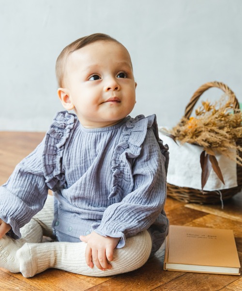 pairmanon（ペアマノン）の「【ベビー】フロントフリル長袖ロンパース（ロンパース・キッズ・ブルー/ライトグリーン/モスグリーン/モカ/ホワイト系その他/ベージュ系その他/ライトイエロー/オレンジ系その他/ブルーグリーン/グレイッシュベージュ/サーモンピンク/ホワイト系その他2/ホワイト系その他7/グレー系その他5/ベージュ系その他2/ベージュ系その他6/ベージュ系その他7/ブルー系その他2/ブルー系その他3・80/70）」の14枚目の写真