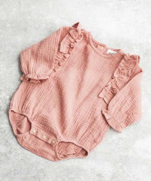 pairmanon（ペアマノン）の「【ベビー】フロントフリル長袖ロンパース（ロンパース・キッズ・ブルー/ライトグリーン/モスグリーン/モカ/ホワイト系その他/ベージュ系その他/ライトイエロー/オレンジ系その他/ブルーグリーン/グレイッシュベージュ/サーモンピンク/ホワイト系その他2/ホワイト系その他7/グレー系その他5/ベージュ系その他2/ベージュ系その他6/ベージュ系その他7/ブルー系その他2/ブルー系その他3・80/70）」の19枚目の写真